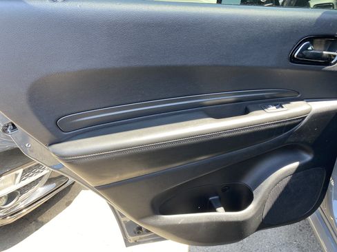 Used 2022 Dodge Durango GT RWD image 16