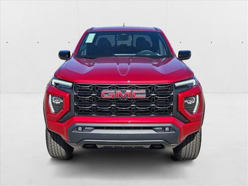 New 2026 GMC Canyon Elevation w/ Convenience Package image 6