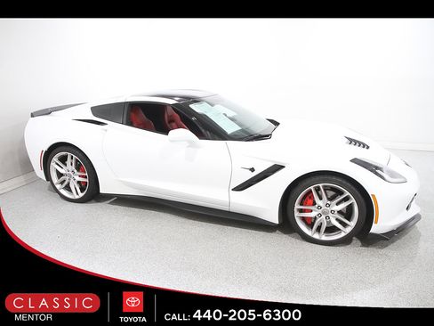 Used 2017 Chevrolet Corvette Stingray Coupe RWD image 1