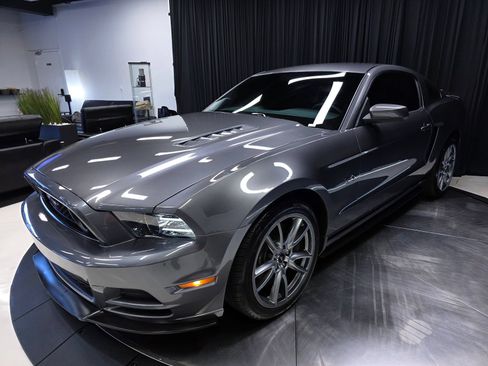 Used 2014 Ford Mustang GT Premium w/ Brembo Brake Package RWD image 11