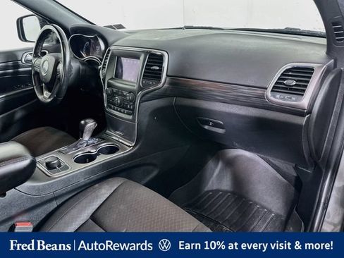 Used 2019 Jeep Grand Cherokee Laredo AWD/4WD image 34