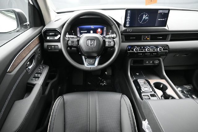 New 2026 Honda Pilot Elite image 9