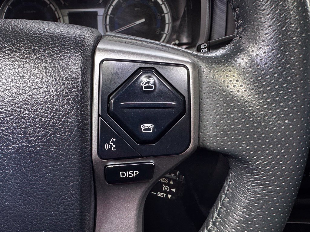 Used 2018 Toyota 4Runner Limited AWD/4WD image 23