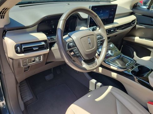 Used 2023 Lincoln Nautilus FWD w/ Premium Package image 16