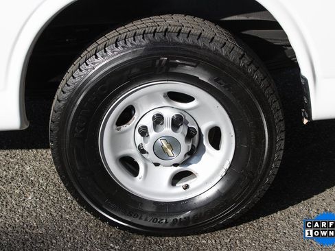 Used 2016 Chevrolet Express 2500 image 30