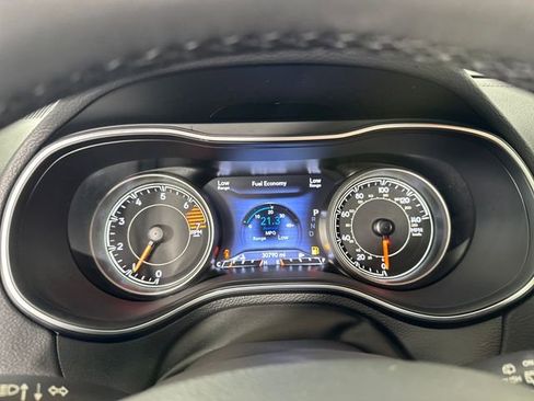 Used 2023 Jeep Cherokee Altitude Lux AWD/4WD image 17