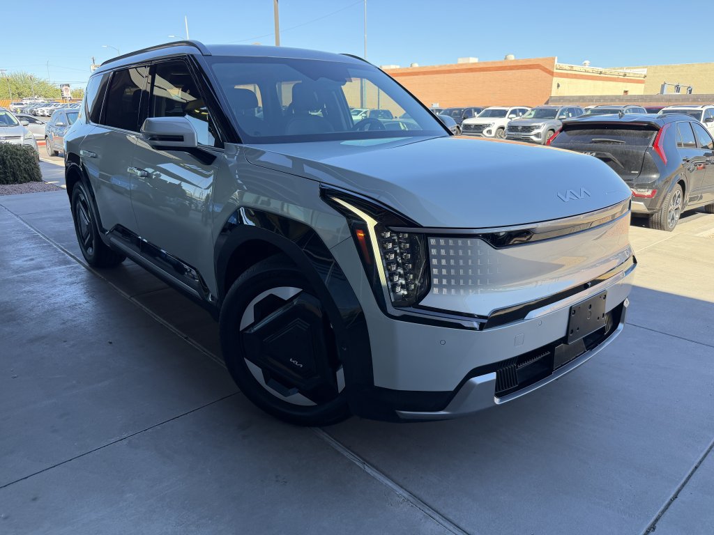 Used 2024 Kia EV9 Land AWD/4WD image 6