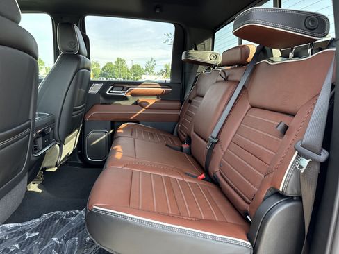 New 2026 GMC Sierra 2500 Denali Ultimate AWD/4WD image 31