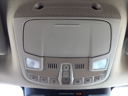 Used 2023 Ford Expedition Limited image 14