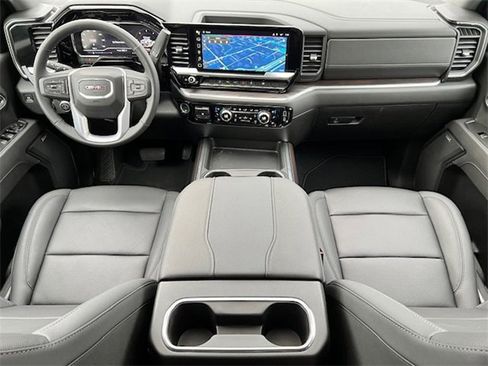 New 2025 GMC Sierra 2500 SLT w/ SLT Premium Package image 20