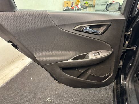 Used 2023 Chevrolet Malibu LT FWD image 15