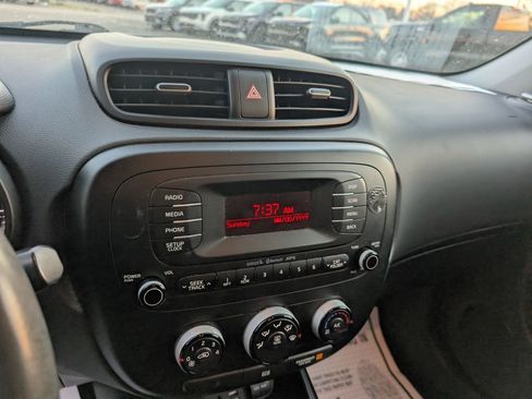 Used 2016 Kia Soul Base image 20