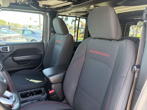 Used 2021 Jeep Wrangler Unlimited Rubicon image 25