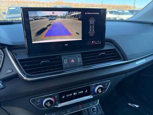 Used 2022 Audi Q5 2.0T Premium image 16