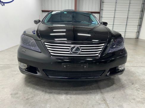 Used 2011 Lexus LS 460 w/ Comfort Pkg RWD image 8