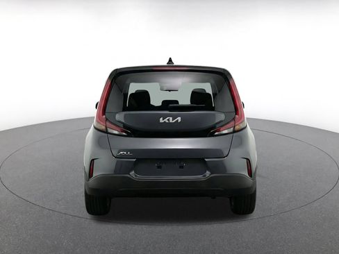 Used 2025 Kia Soul LX w/ LX Technology Package FWD image 8