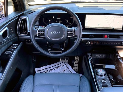 Used 2025 Kia Sorento SX Prestige image 7