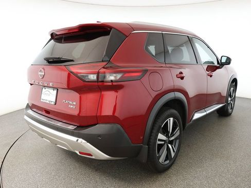 Used 2022 Nissan Rogue Platinum w/ Head-Up Display Package image 4