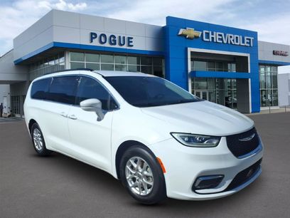 Used 2022 Chrysler Pacifica Touring-L