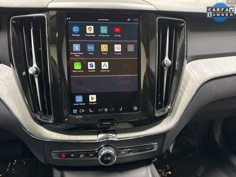 Used 2025 Volvo XC60 B5 Plus image 17