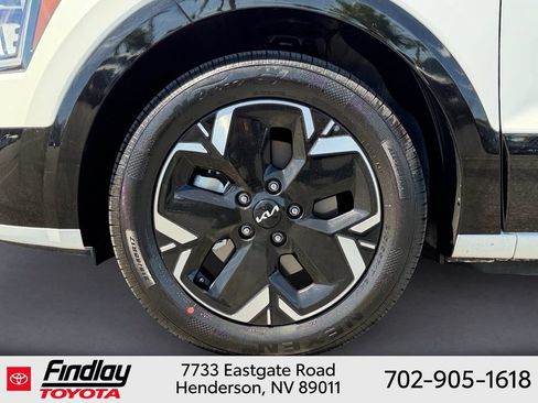 Used 2025 Kia Niro Wind FWD image 12