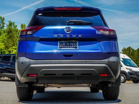 Used 2021 Nissan Rogue S FWD image 11