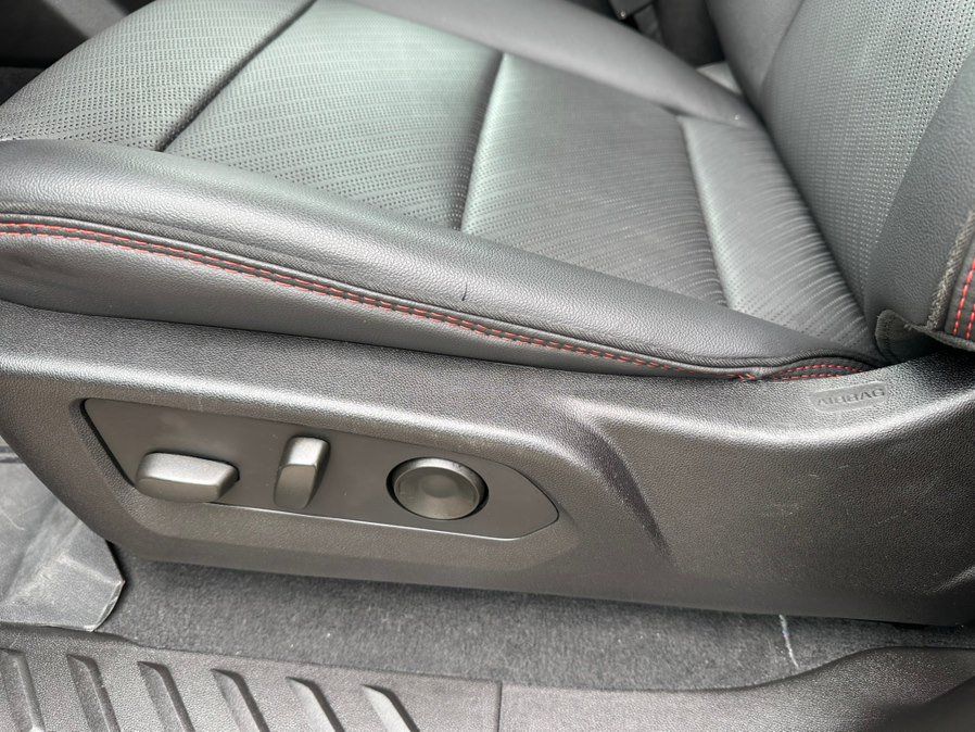 Used 2024 GMC Canyon AT4X AWD/4WD image 26