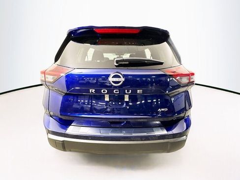 Certified 2025 Nissan Rogue SV image 6