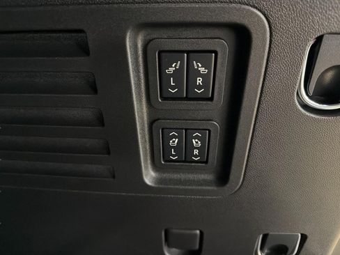 Used 2025 Buick Enclave Avenir w/ Super Cruise Package AWD/4WD image 16