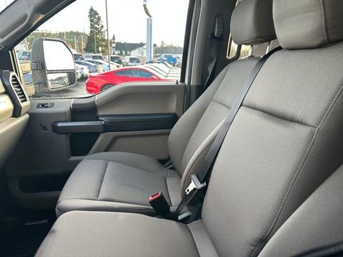 Used 2022 Ford F350 XLT w/ FX4 Off-Road Package image 18