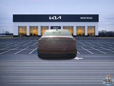 Certified 2024 Kia Forte LXS w/ LXS Technology Package FWD image 7