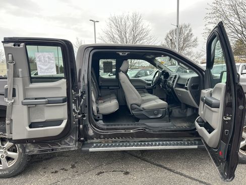 Used 2018 Ford F150 XLT w/ XTR Package AWD/4WD image 11