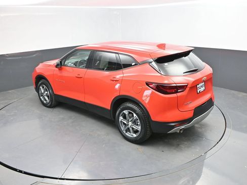 Used 2025 Chevrolet Blazer LT FWD image 27