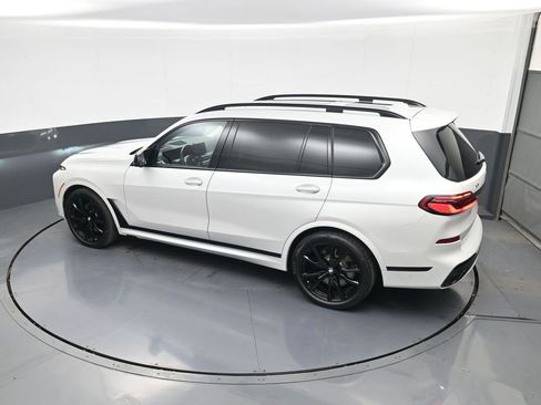 Used 2025 BMW X7 M60i w/ Executive Package image 29