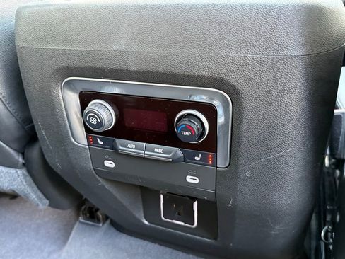 Used 2021 Chevrolet Tahoe LT w/ LT Signature Package image 46