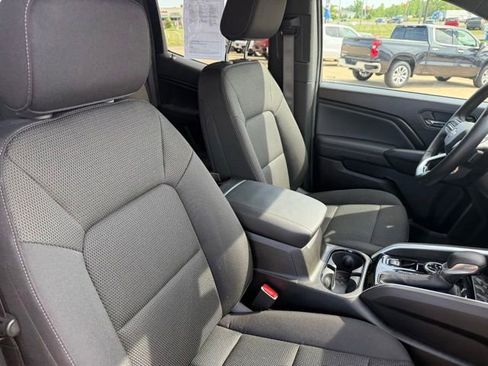 Used 2026 Chevrolet Colorado LT AWD/4WD image 28