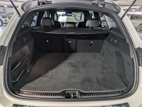 Certified 2024 Mercedes-Benz GLC 300 image 7