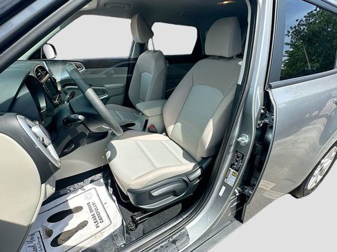 Certified 2024 Kia Soul LX w/ Option Group 015 FWD image 19