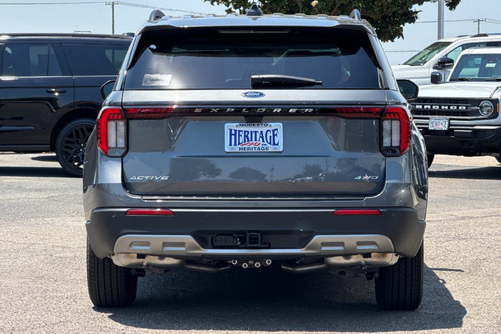 New 2026 Ford Explorer Active w/ Active Comfort Package AWD/4WD image 5