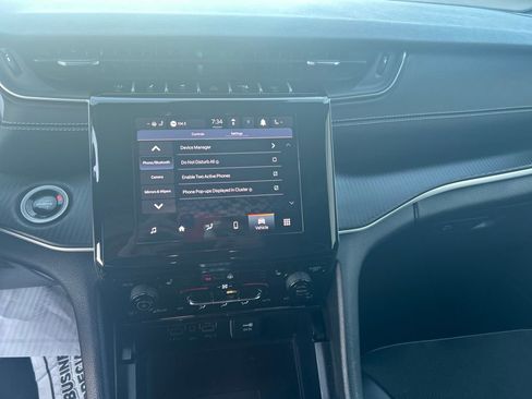 Used 2024 Jeep Grand Cherokee Altitude image 10