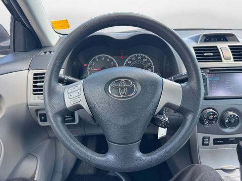 Used 2013 Toyota Corolla LE FWD image 10