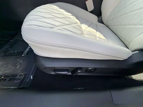 New 2026 Nissan Sentra SL w/ Floor Mat Package FWD image 12