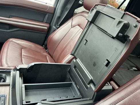 Used 2024 Ford Expedition Max Limited image 32