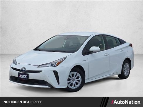 Used 2021 Toyota Prius LE FWD image 1