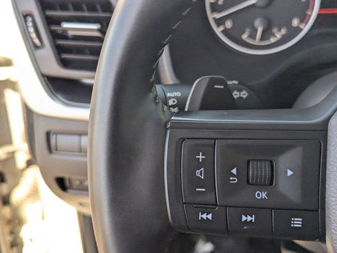 Used 2024 Nissan Rogue SV FWD image 25
