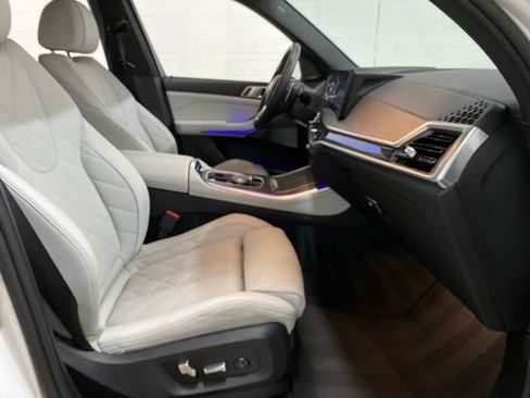 Used 2026 BMW X5 xDrive40i AWD/4WD image 25