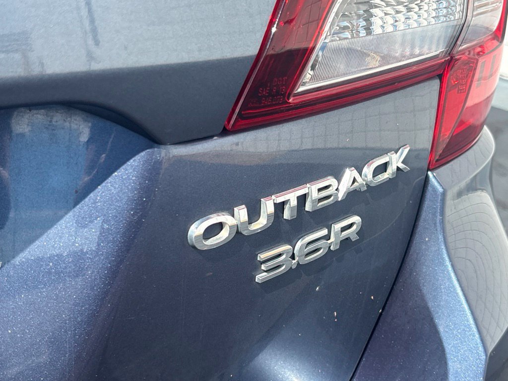 Used 2017 Subaru Outback 3.6R Limited AWD/4WD image 36