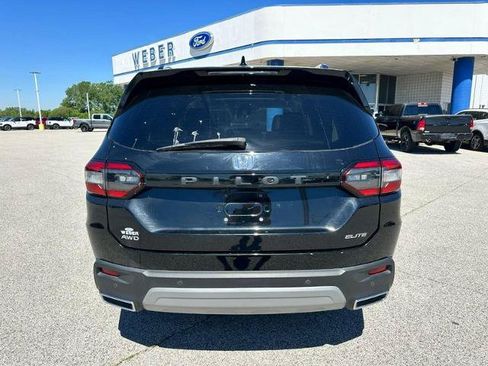 Used 2023 Honda Pilot Elite image 4