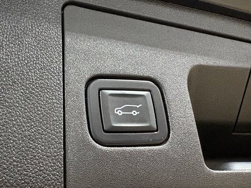 Used 2023 Cadillac XT4 Premium Luxury w/ Cold Weather Package FWD image 25