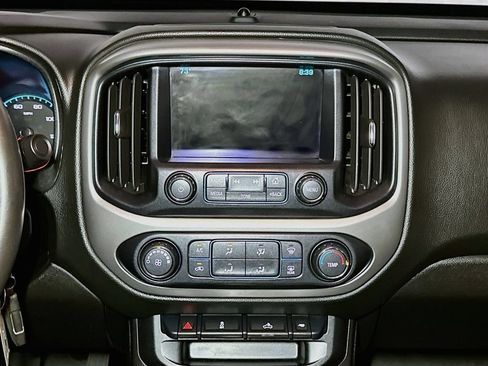Used 2018 Chevrolet Colorado LT w/ LT Convenience Package AWD/4WD image 11